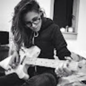 Meet your Posher, Dimple